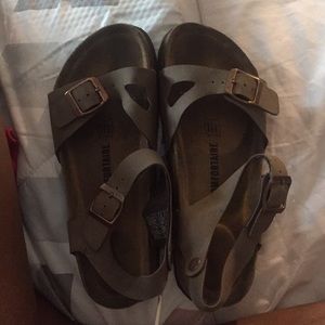 These are Comfortaire sandals